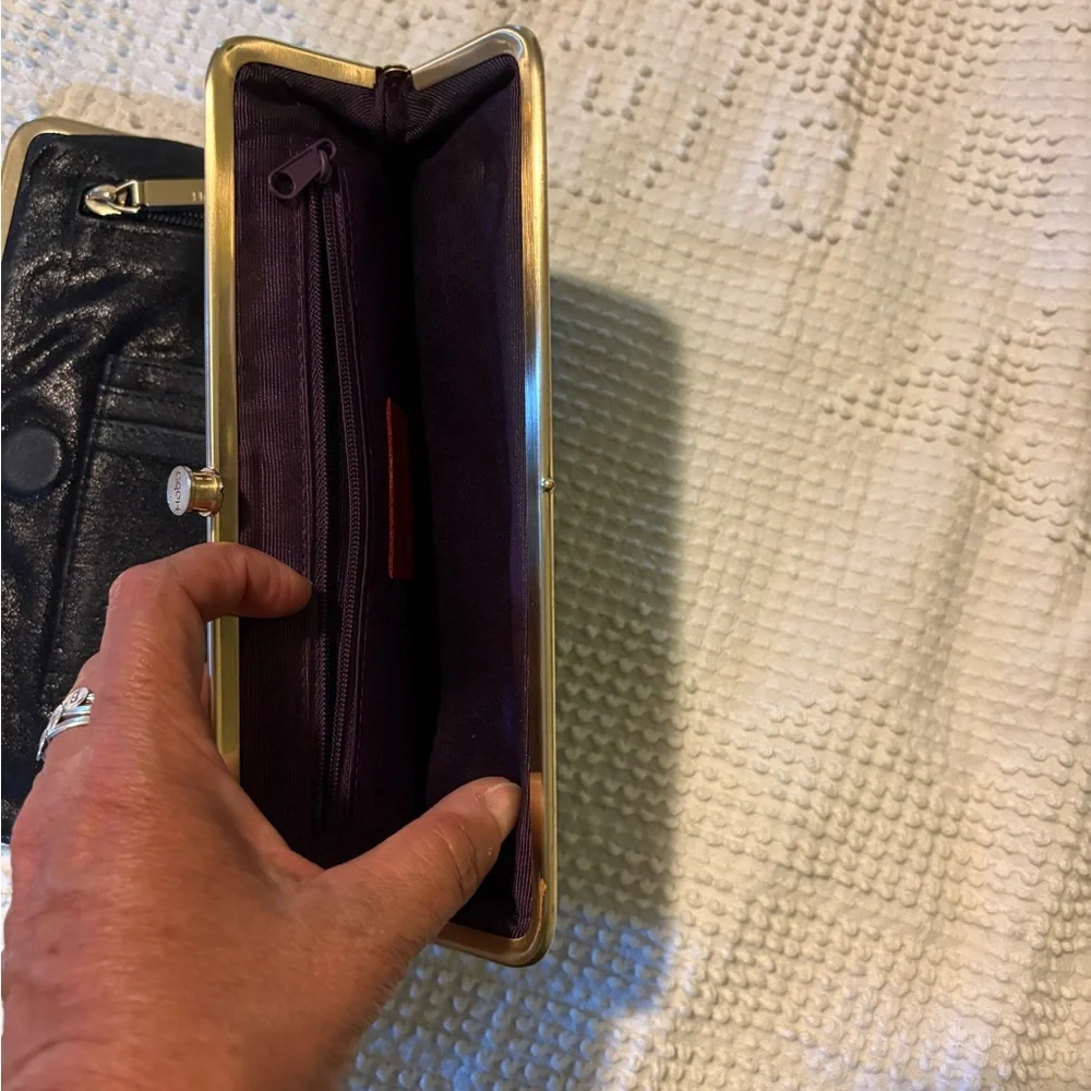 HOBO Black and Gold Clutch - Picture 5 of 6